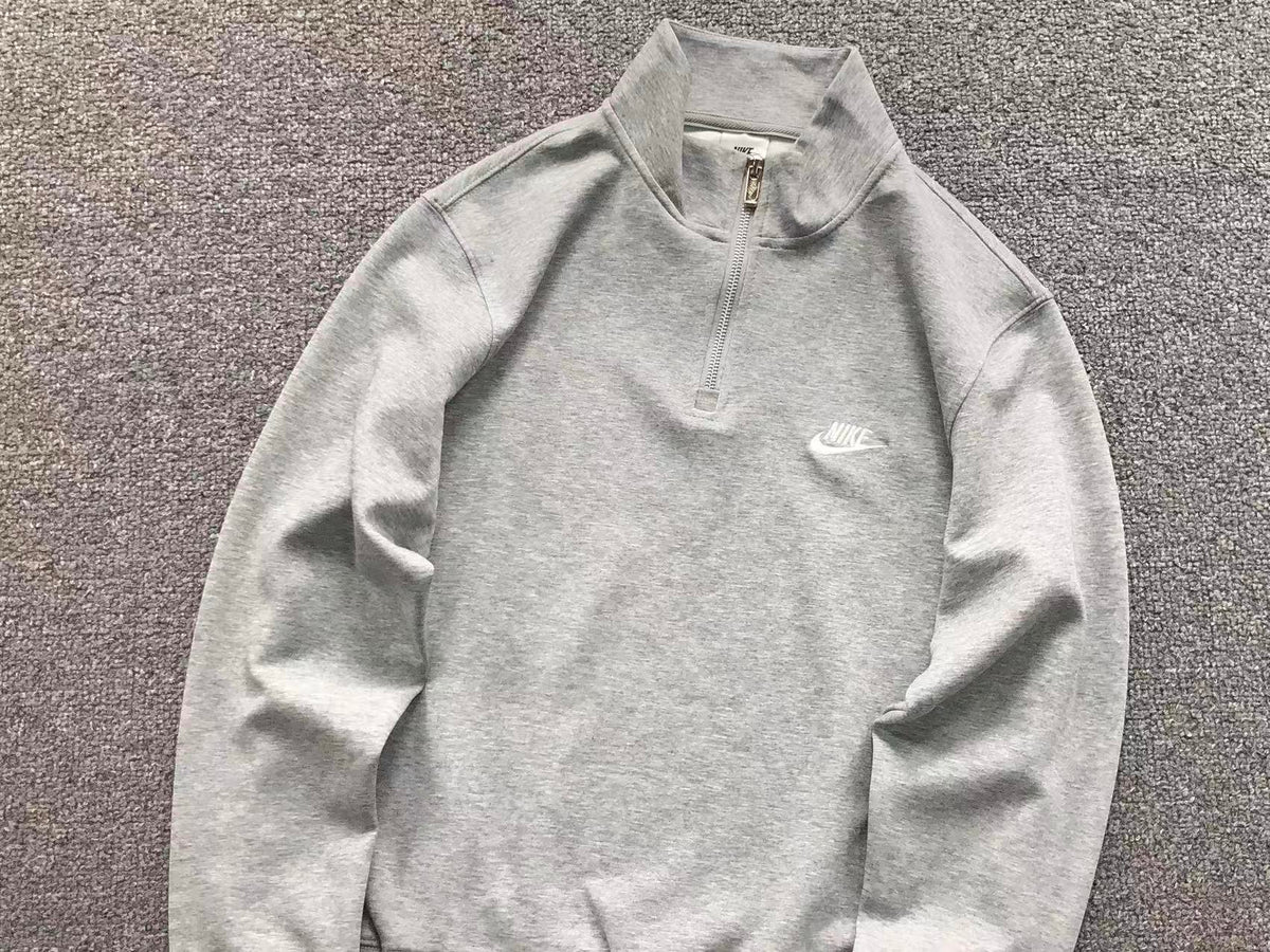 N1K Kapuzenpullover