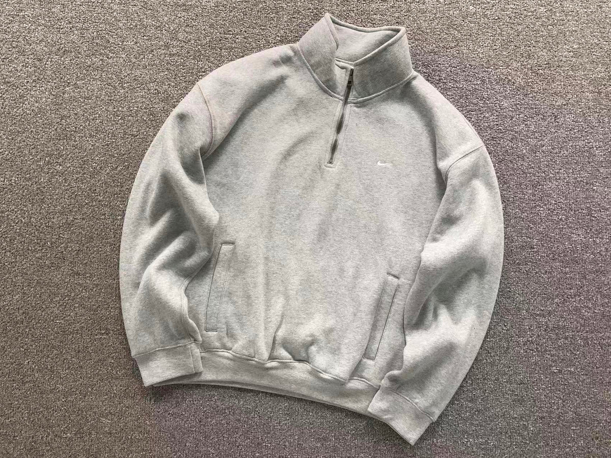 N1K Kapuzenpullover