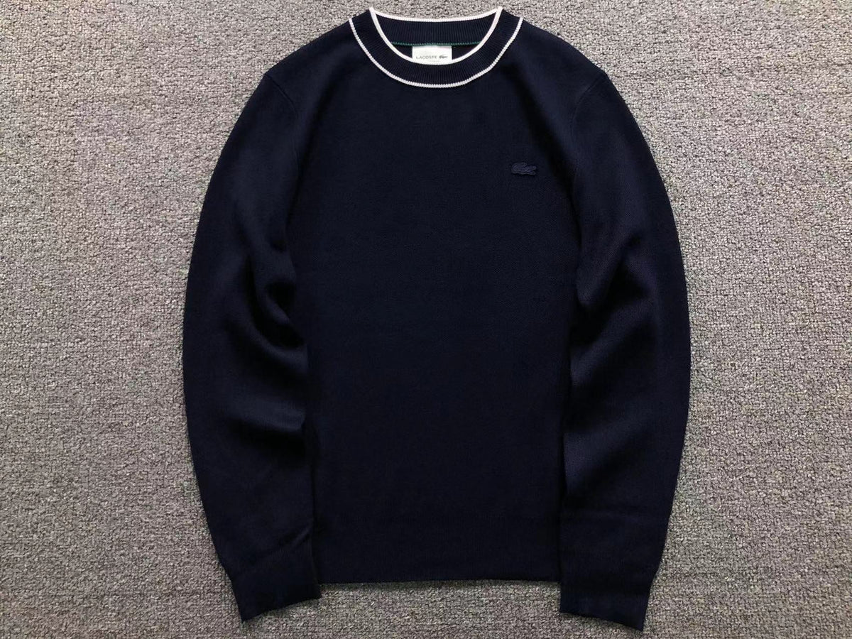 Klassischer Pullover