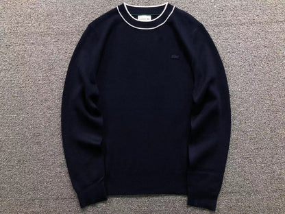 Klassischer Pullover