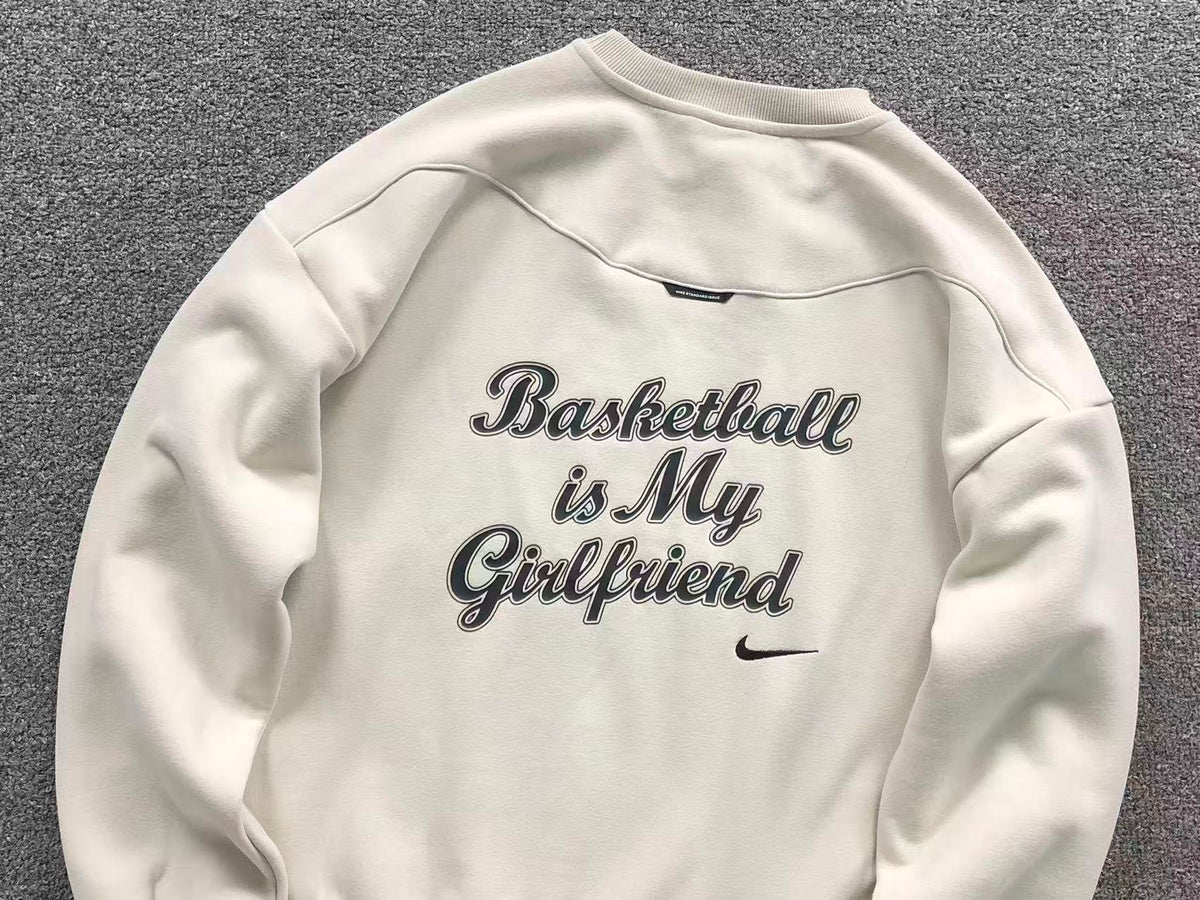 N1K Kapuzenpullover