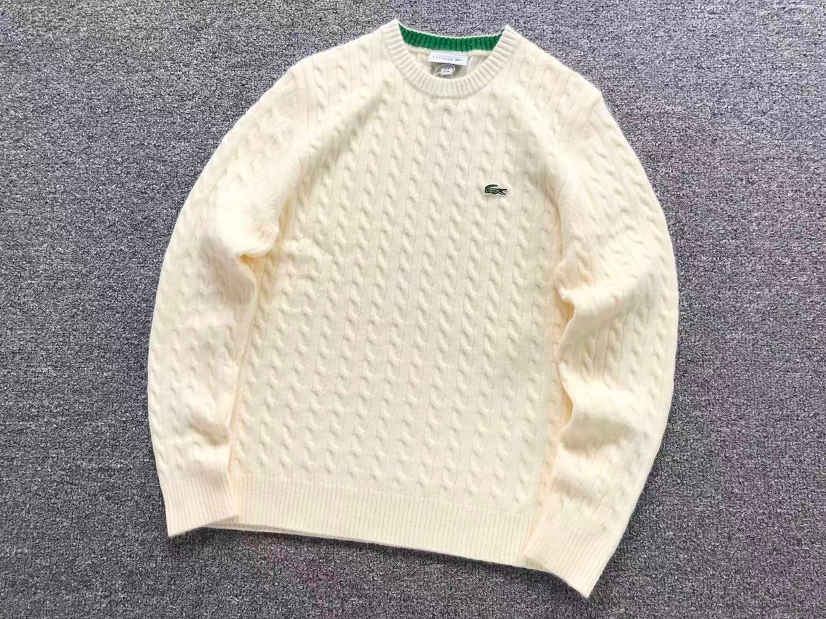 Klassischer Pullover