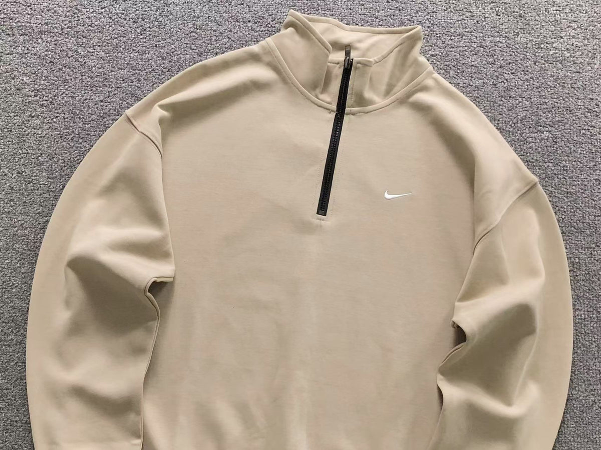 N1K Kapuzenpullover