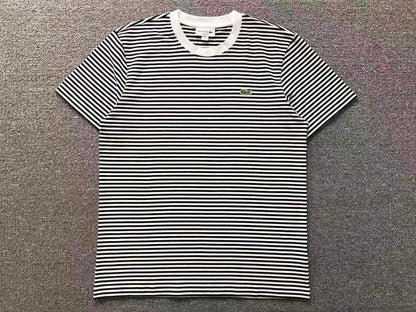 Klassisches T-Shirt