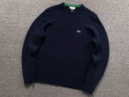 Klassischer Pullover