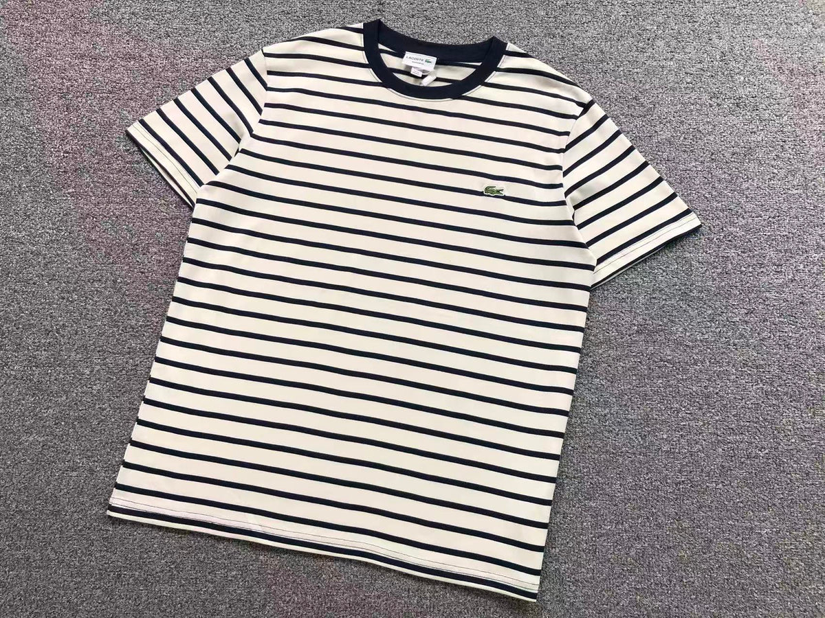 Klassisches T-Shirt