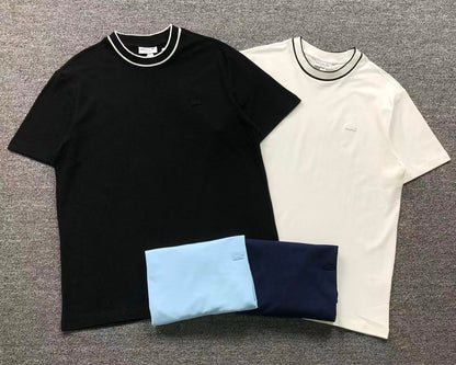 Klassisches T-Shirt