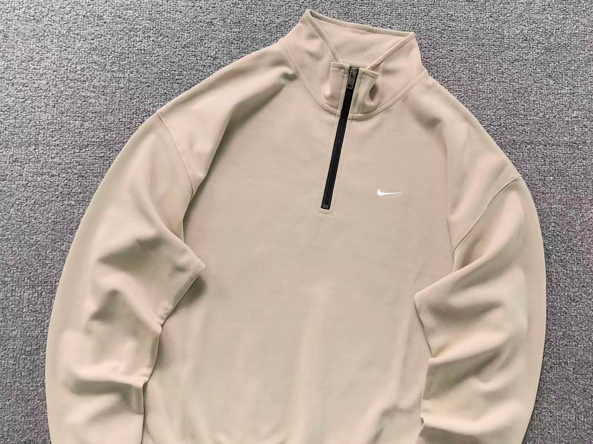 N1K Kapuzenpullover