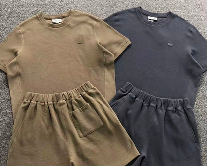 Klassisches Shorts-T-Shirt