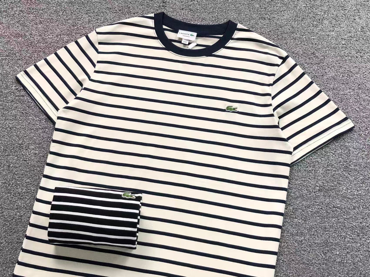 Klassisches T-Shirt