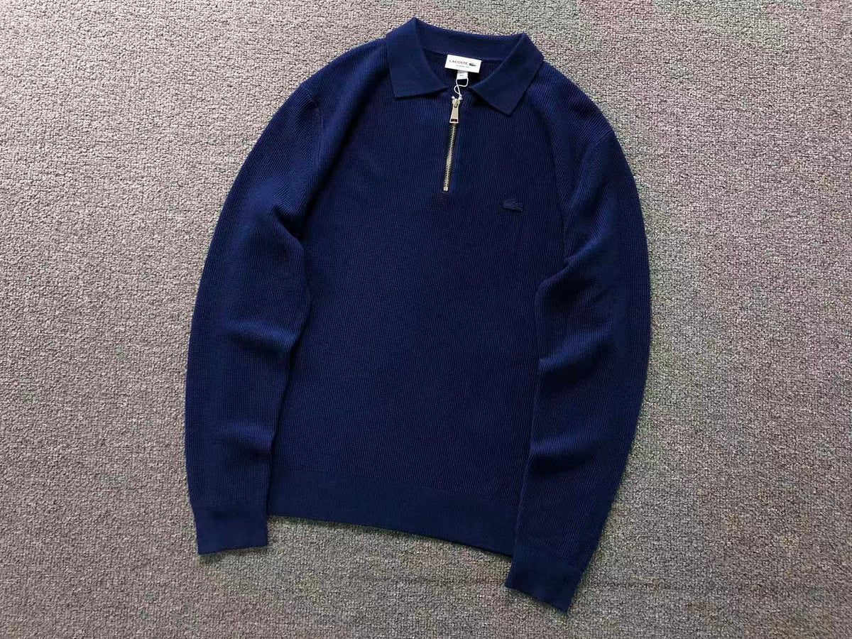 Klassischer Pullover