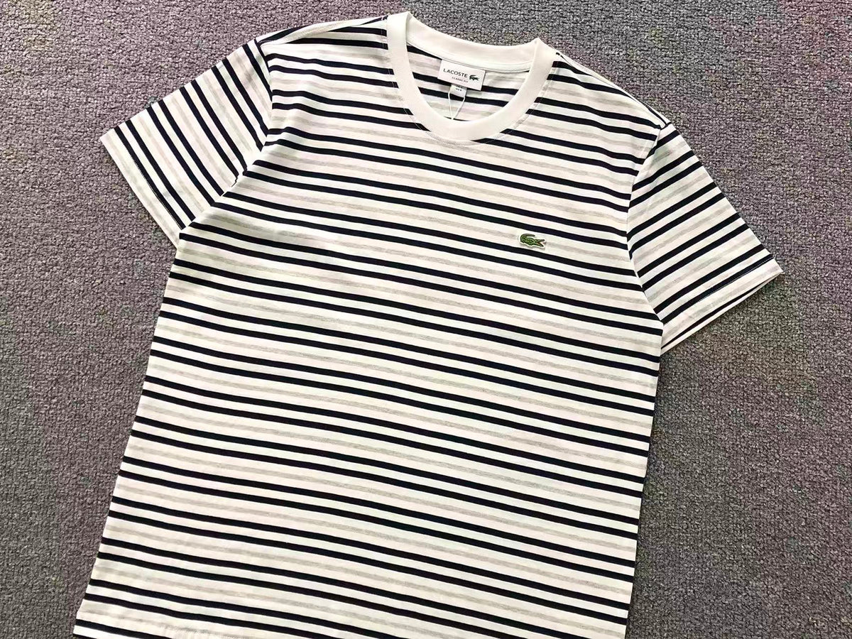 Klassisches T-Shirt