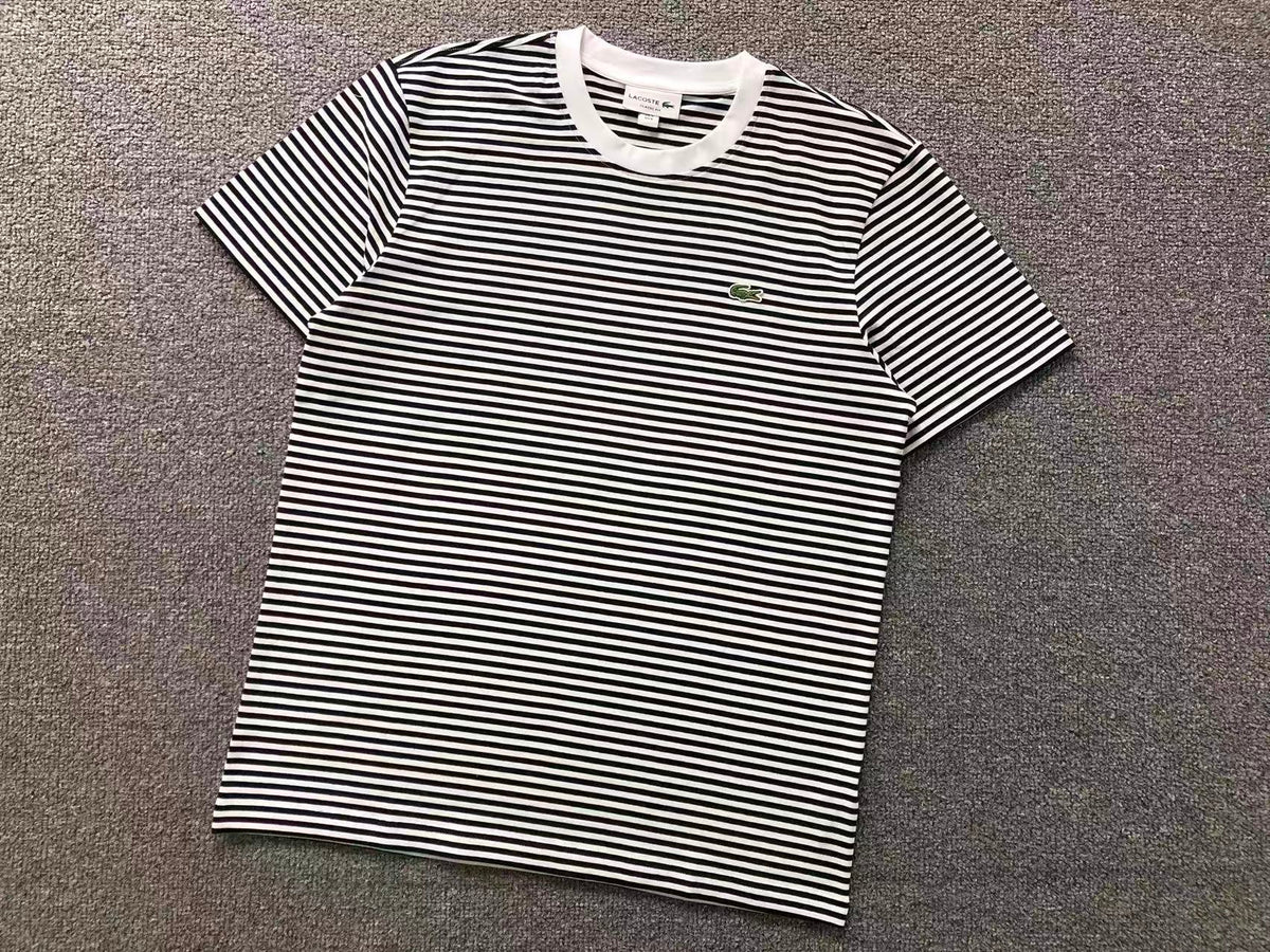 Klassisches T-Shirt