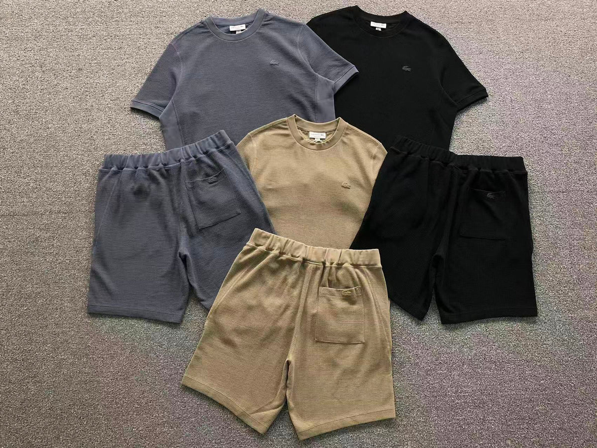 Klassisches Shorts-T-Shirt