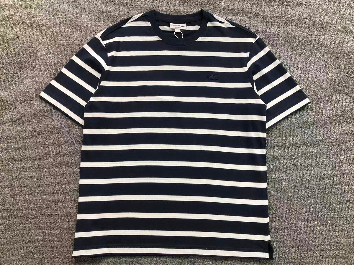 Klassisches T-Shirt