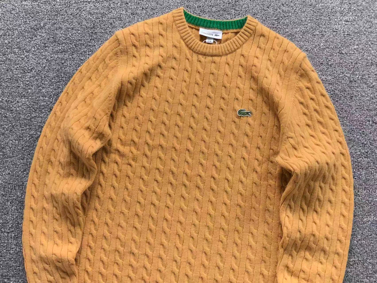 Klassischer Pullover