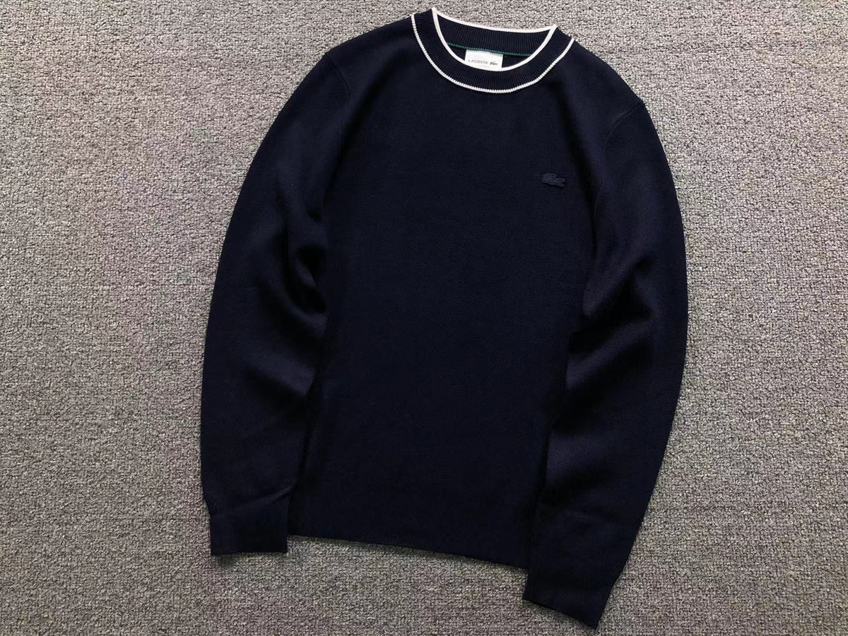 Klassischer Pullover