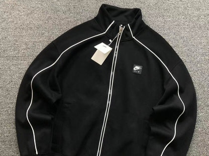 N1K Kapuzenpullover
