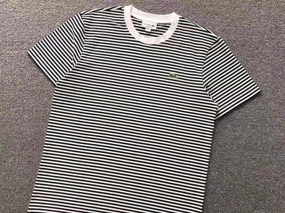 Klassisches T-Shirt