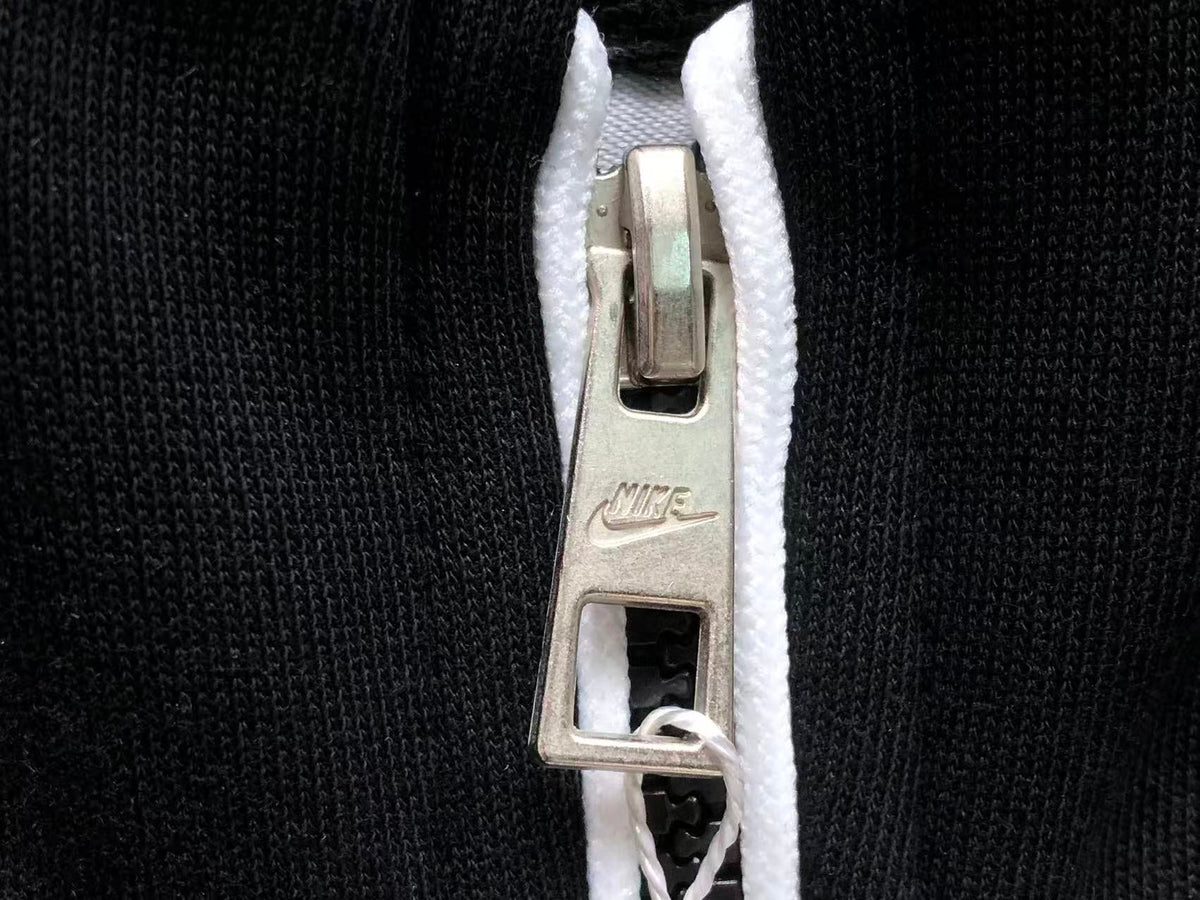 N1K Kapuzenpullover