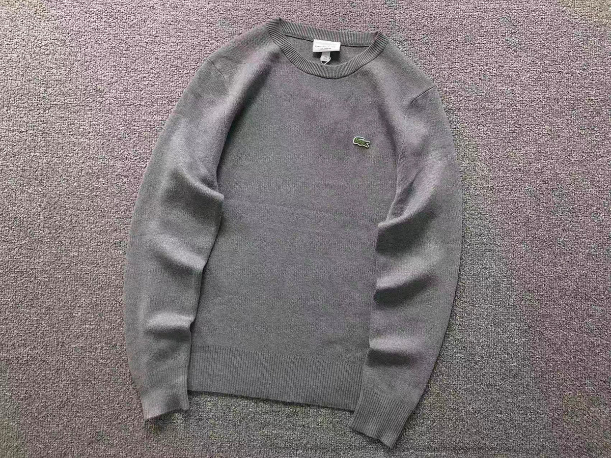 Klassischer Pullover