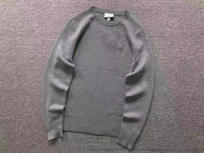 Klassischer Pullover