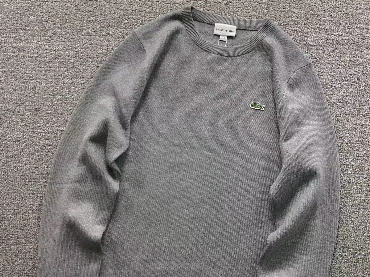 Klassischer Pullover