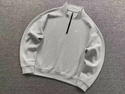 N1K Kapuzenpullover