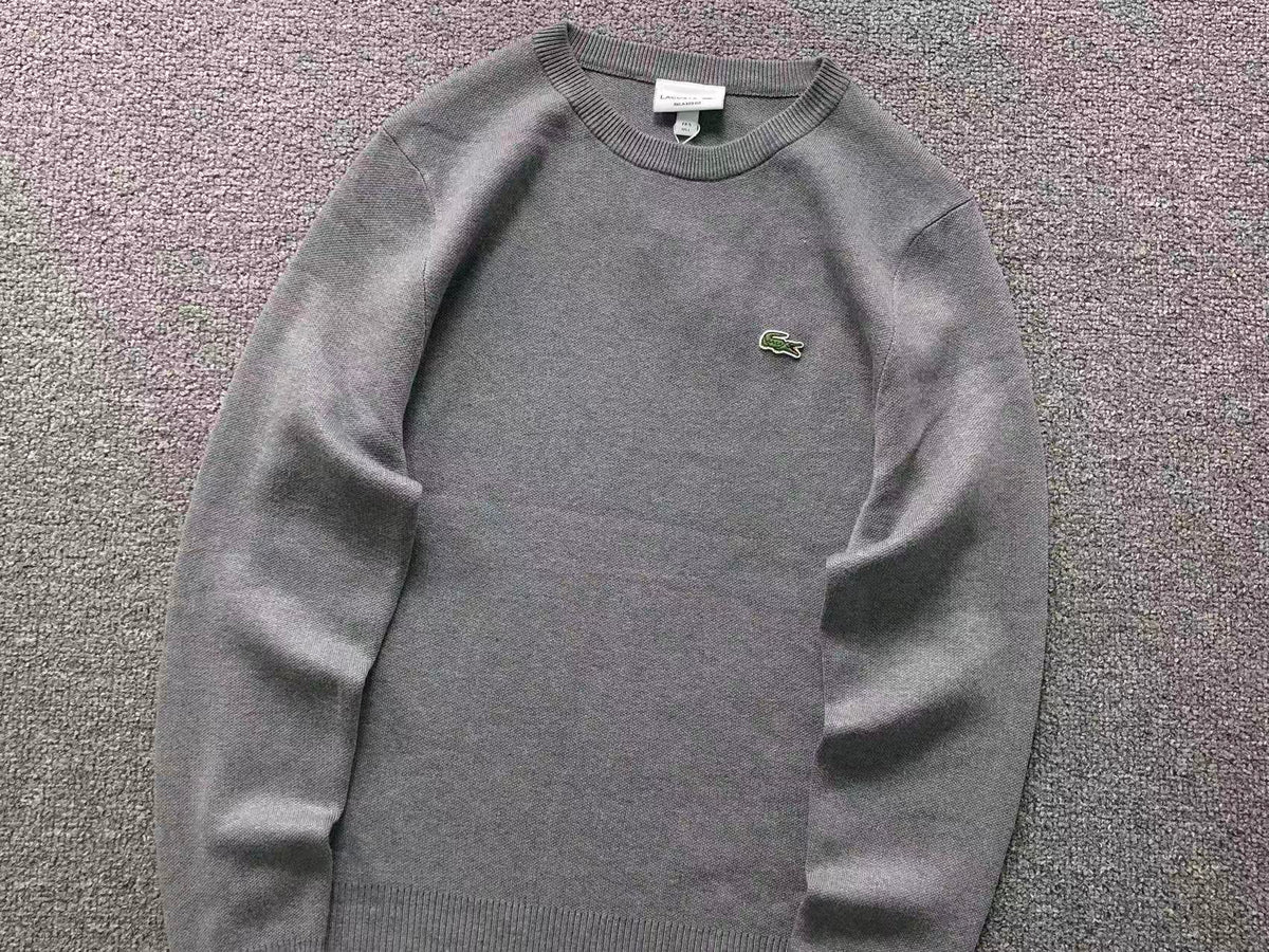 Klassischer Pullover