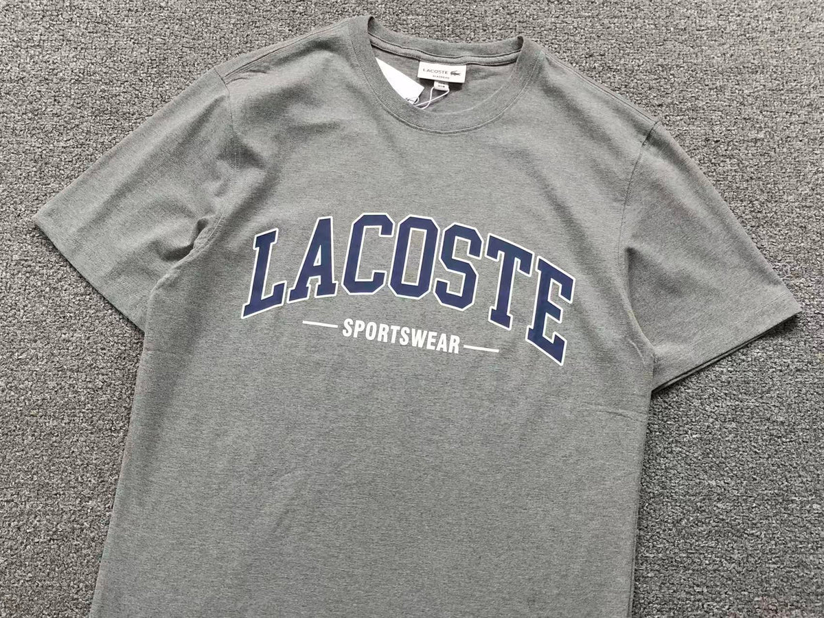 Klassisches T-Shirt