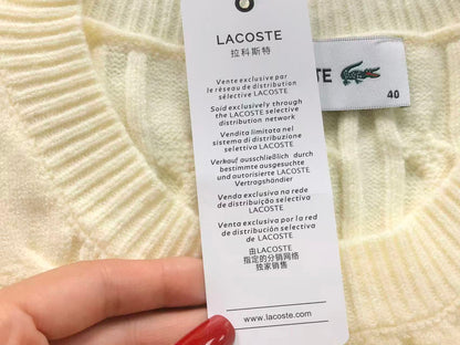 Klassischer Damenpullover