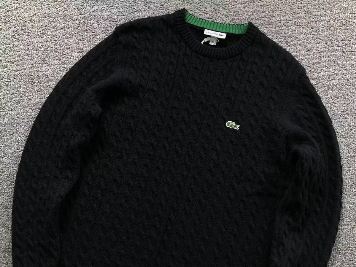 Klassischer Pullover