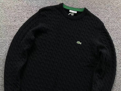 Klassischer Pullover