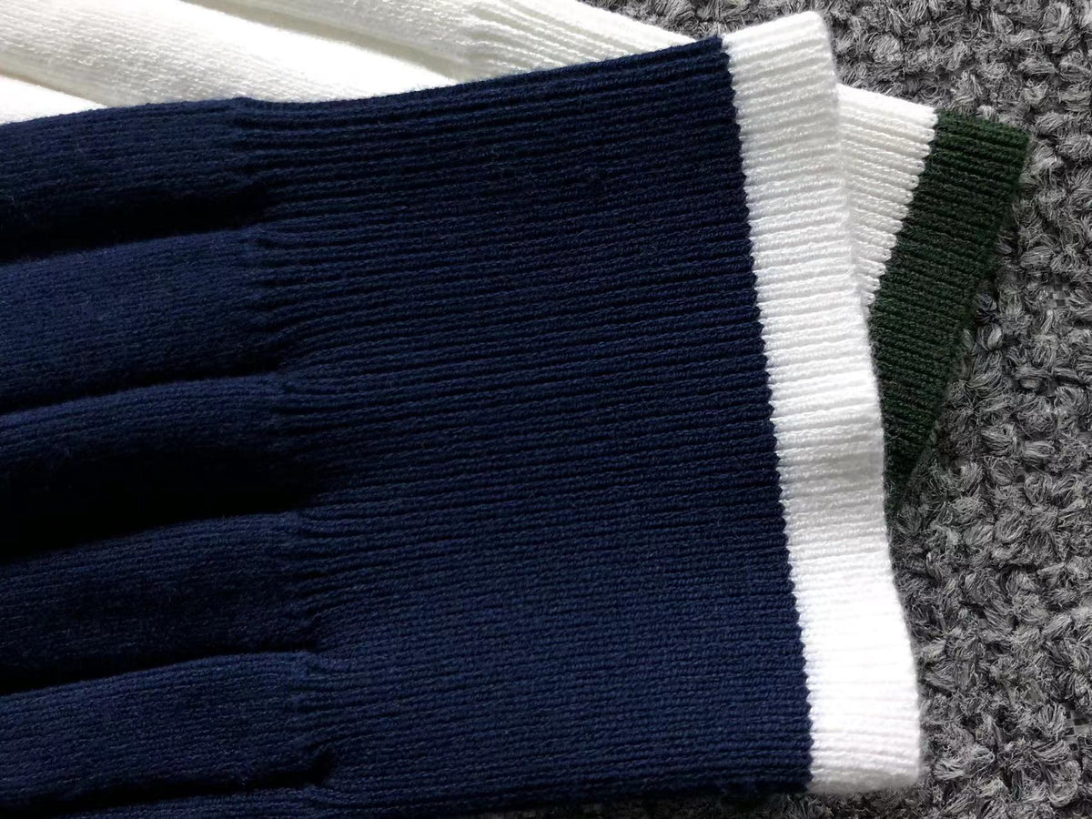 Klassischer Damenpullover
