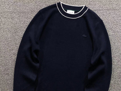 Klassischer Pullover