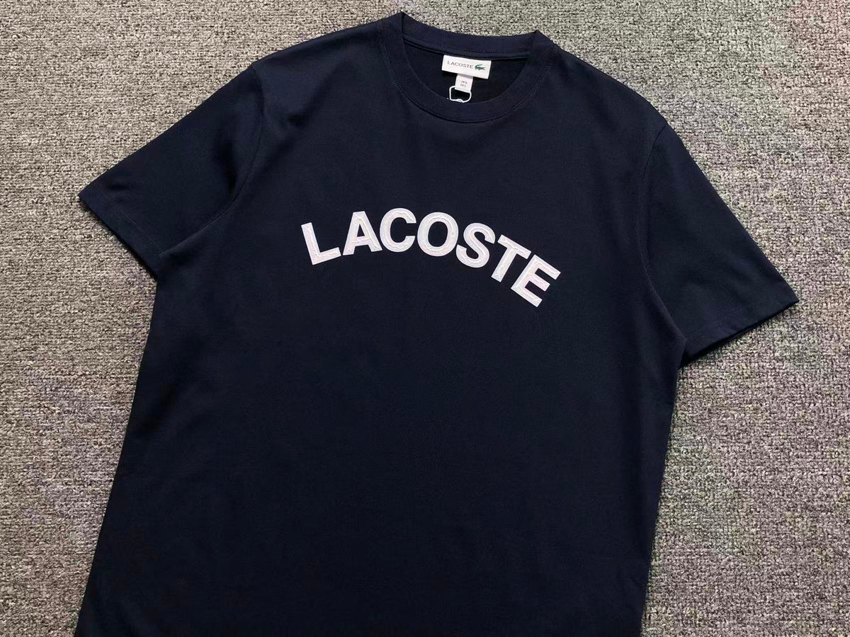 Klassisches T-Shirt