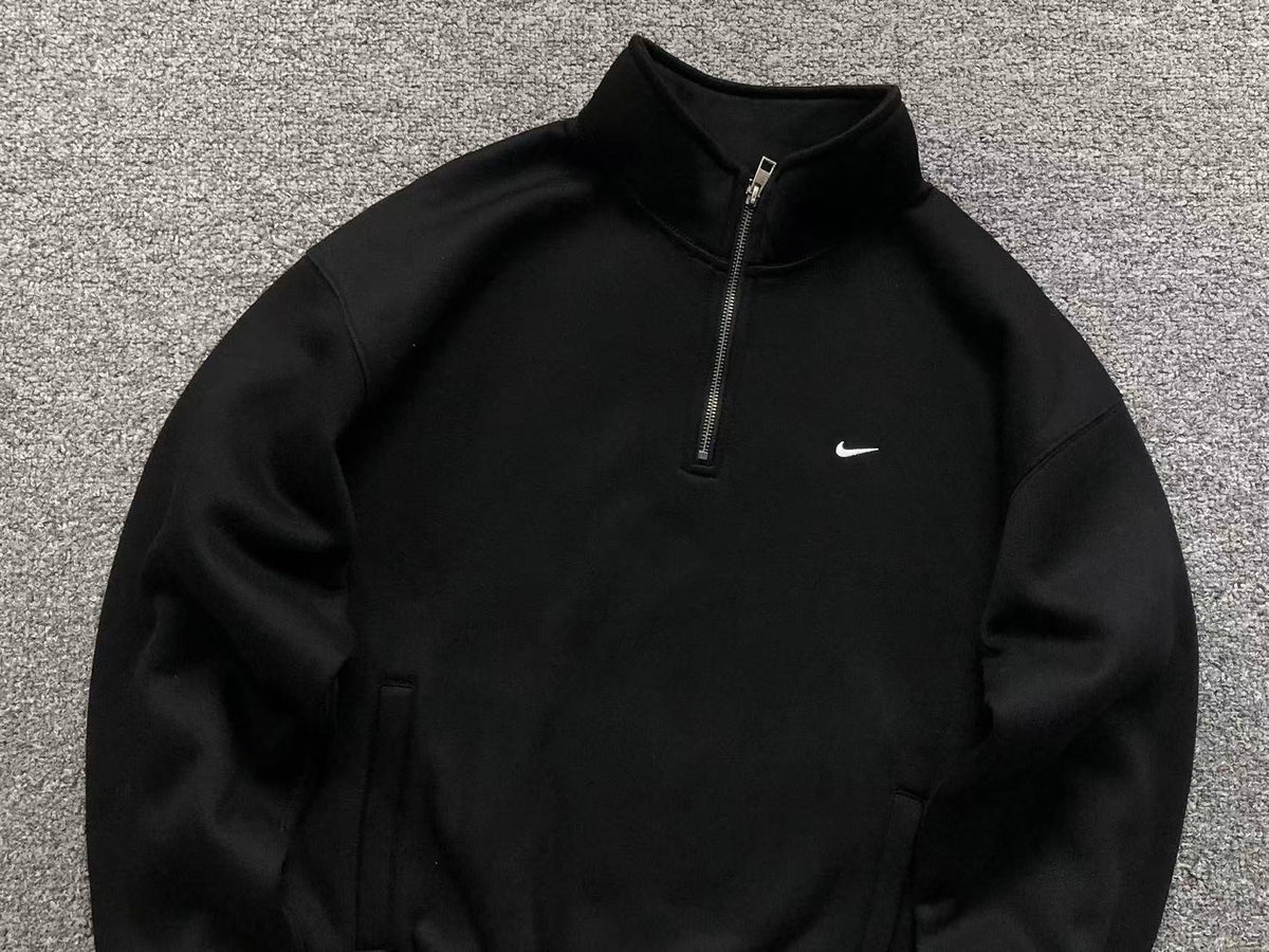 N1K Kapuzenpullover