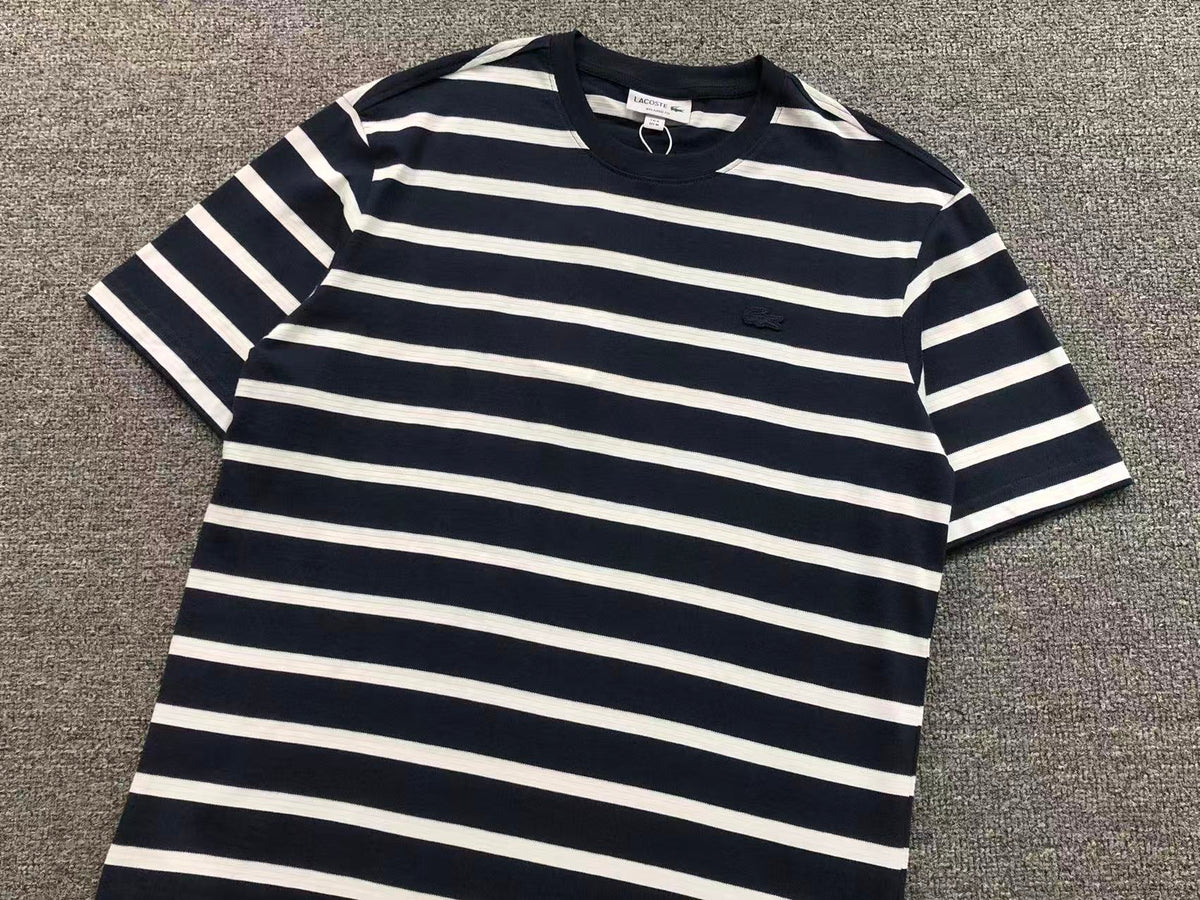 Klassisches T-Shirt