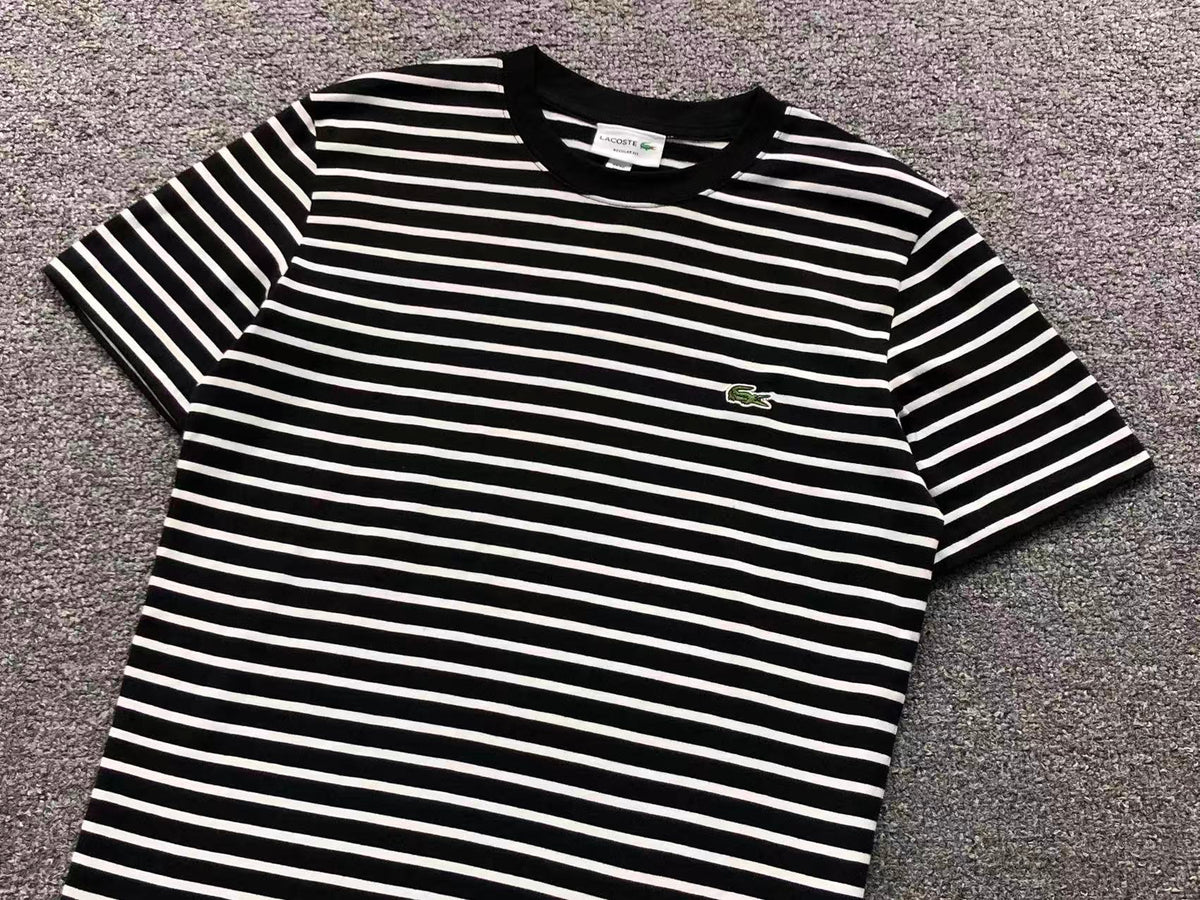 Klassisches T-Shirt