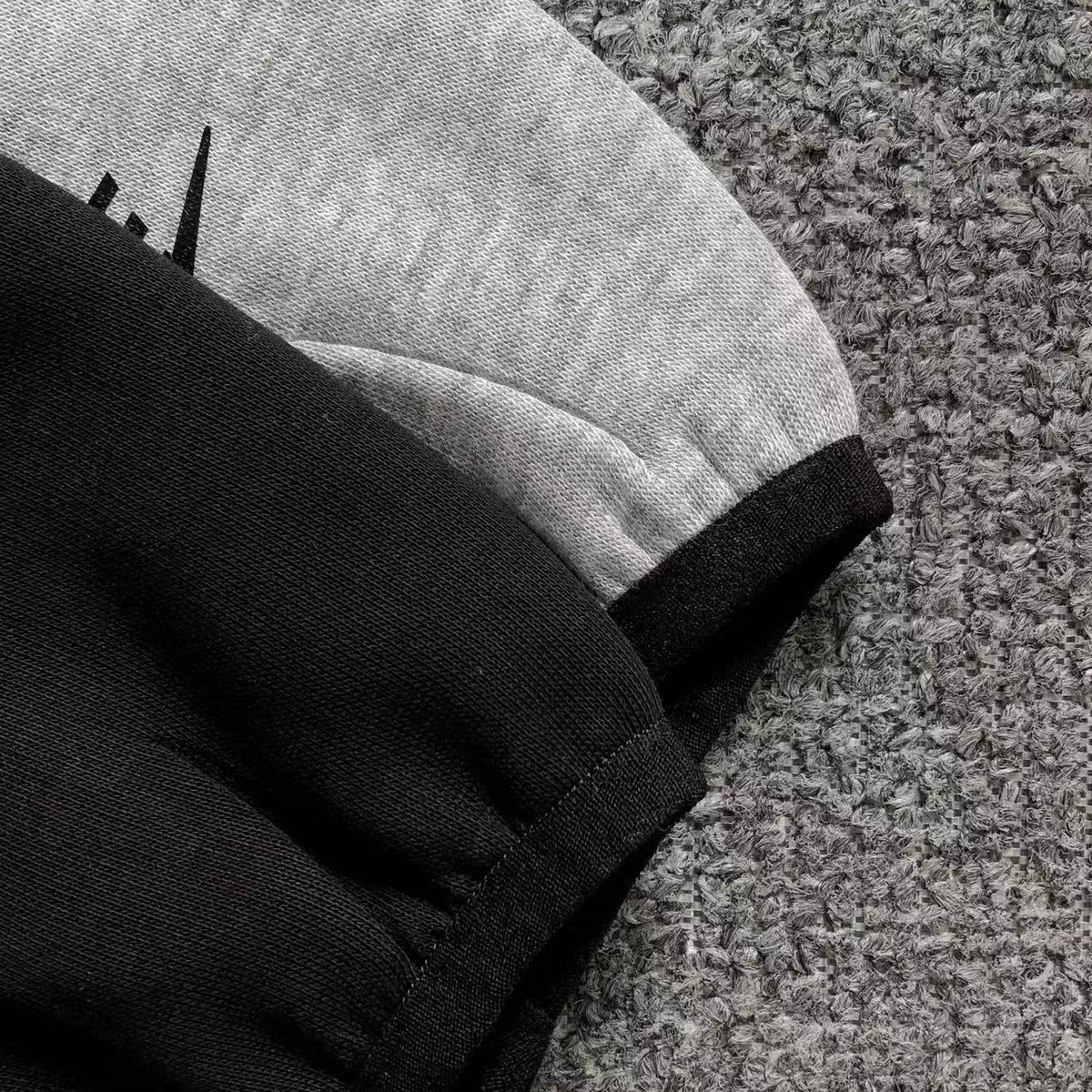 N1K Kapuzenpullover