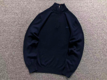 Klassischer Pullover