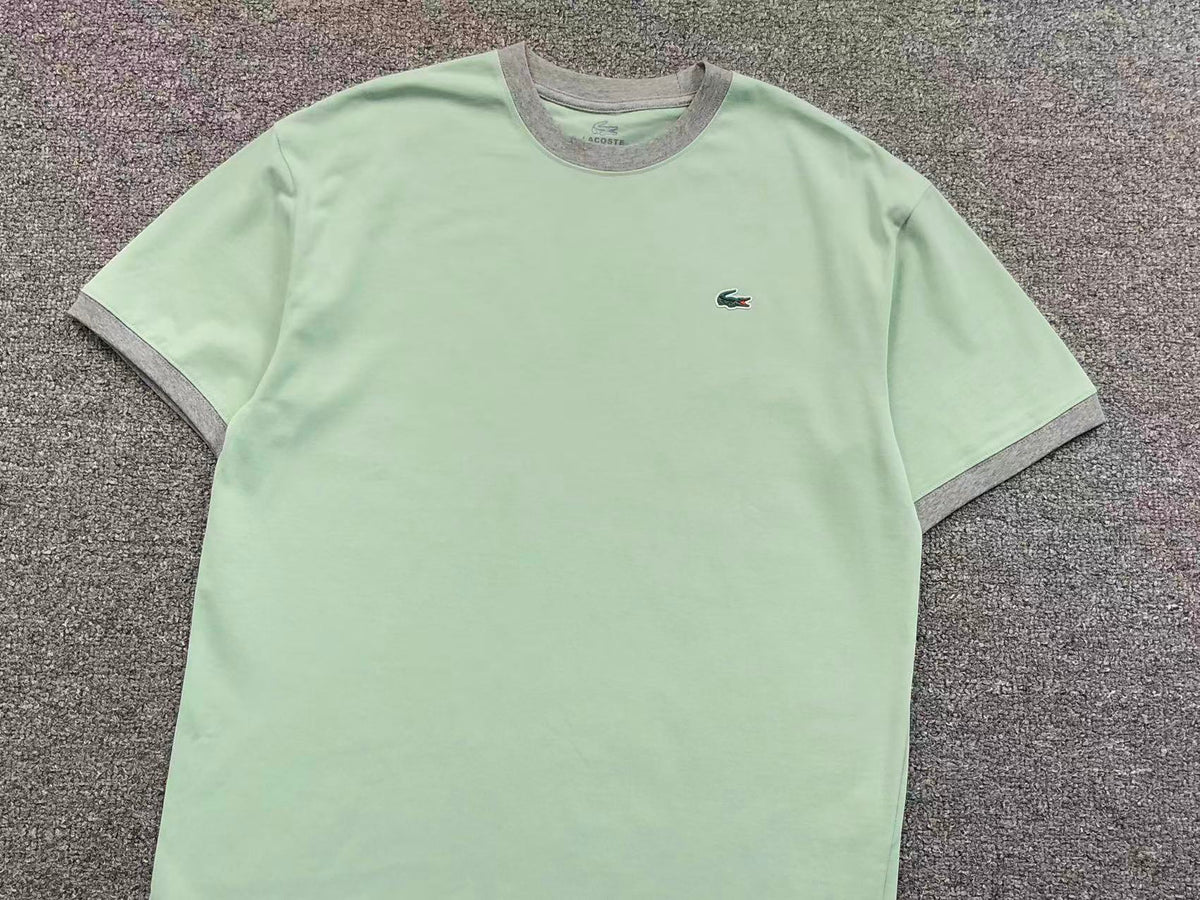 Klassisches T-Shirt