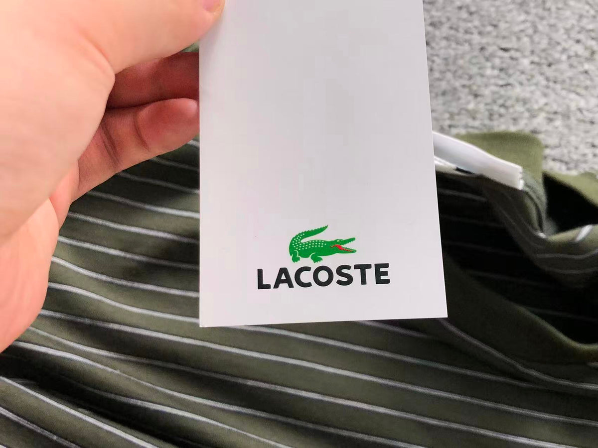 Klassisches T-Shirt