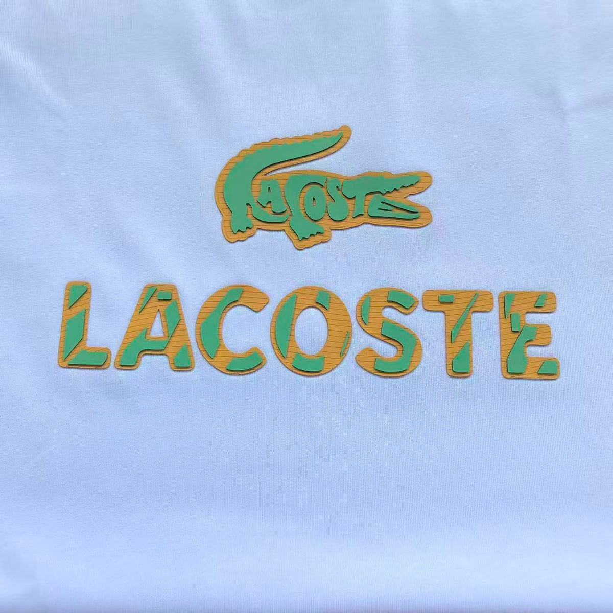 Klassisches T-Shirt