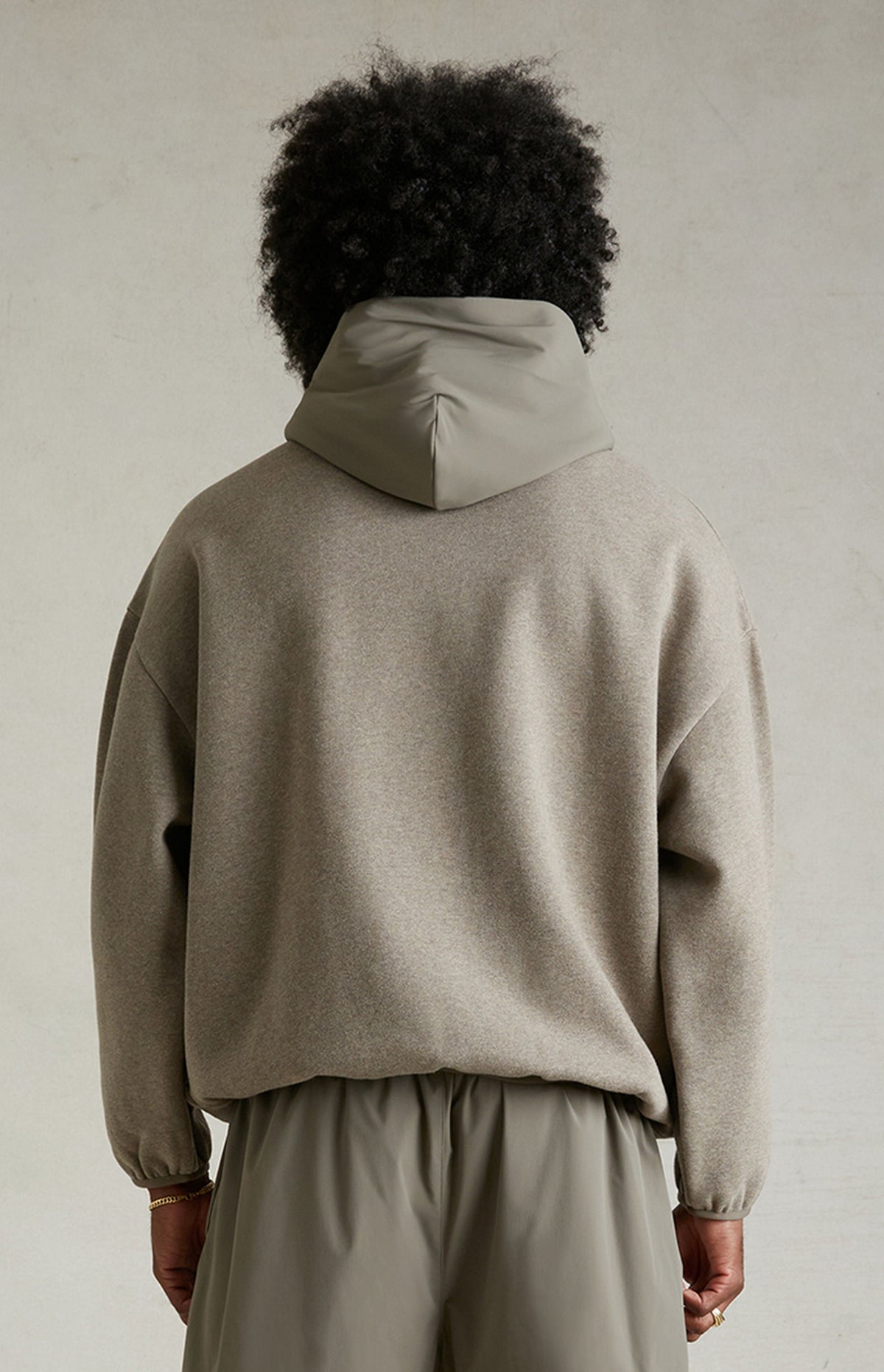 Sudadera con capucha FOG x Essentials 24SU Nylon