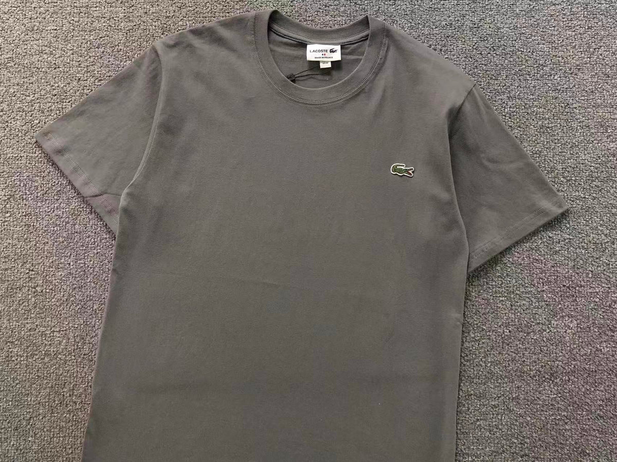 Klassisches T-Shirt