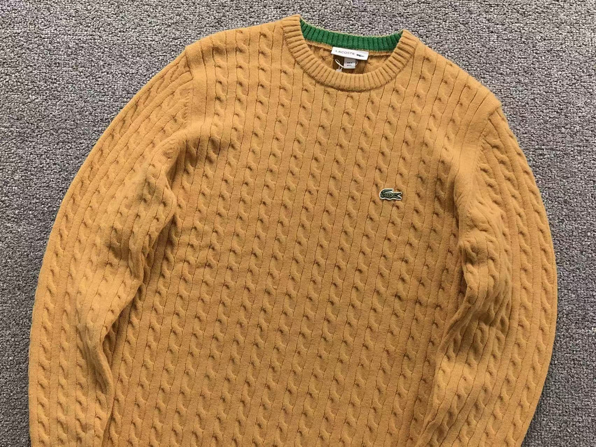 Klassischer Pullover
