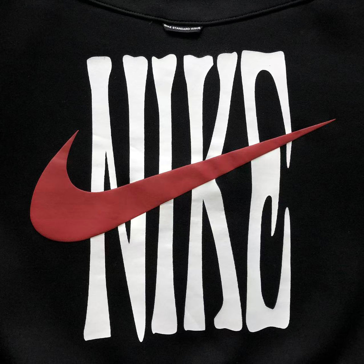 N1K Kapuzenpullover