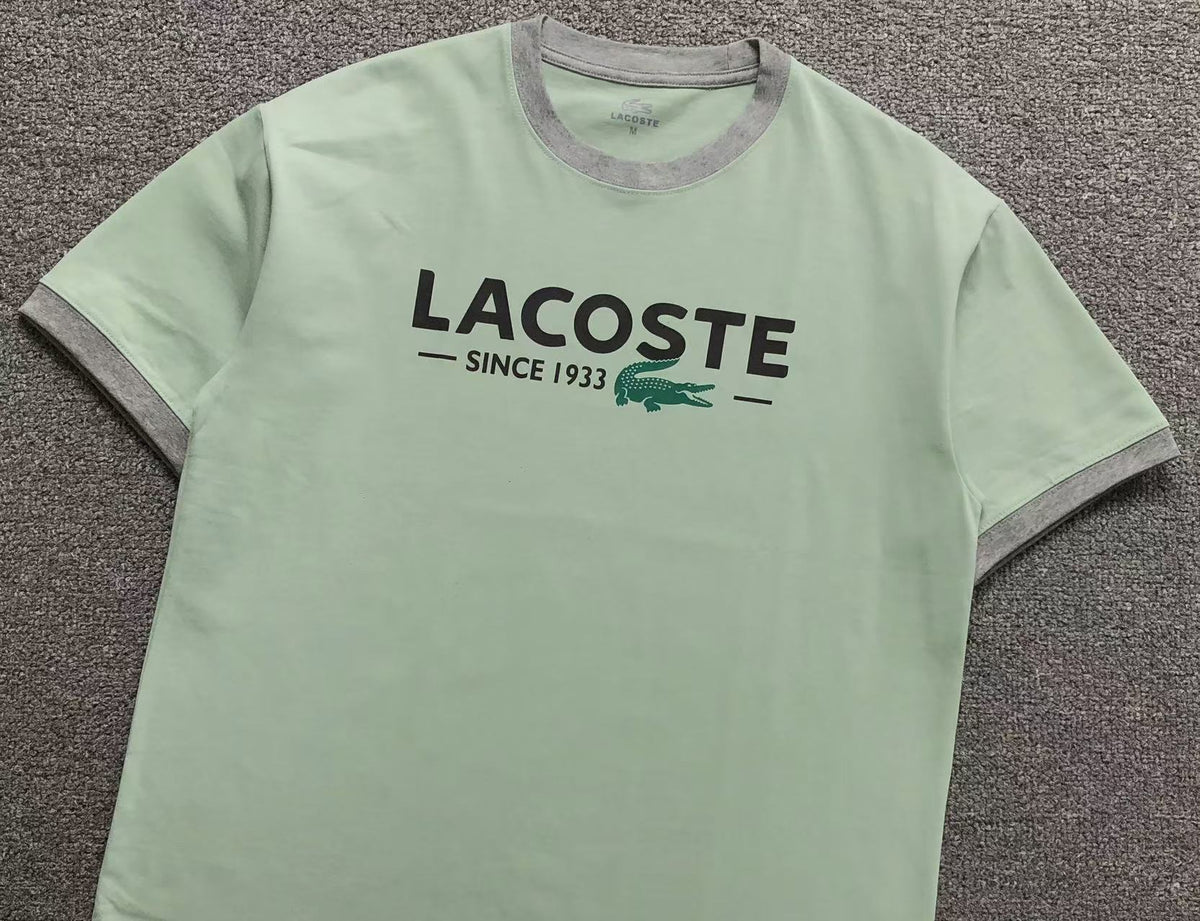 Klassisches T-Shirt