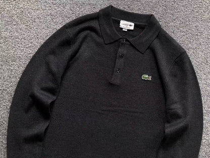 Klassischer Pullover